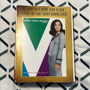 The Mary Tyler Moore Show Season 1 DVD set